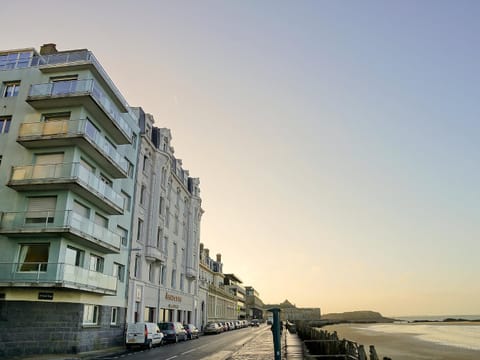 Apartment Le Grand Large by Interhome Apartment in St-Malo