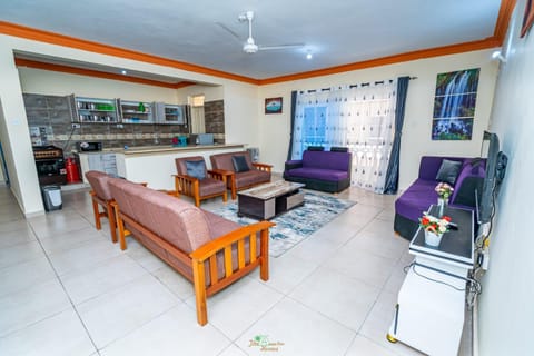 The Amass drive homes, Airbnb Bed and Breakfast in Mombasa