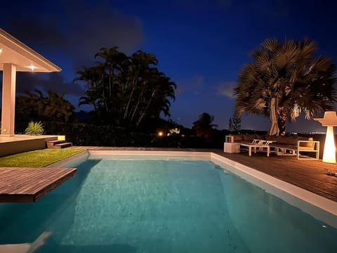 Villa Bahia, luxueuse maison d'architecte. Villa in Petit-Bourg