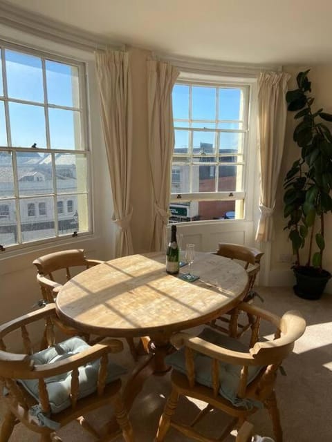 Stunning town centre apartment with sea views Apartment in Worthing