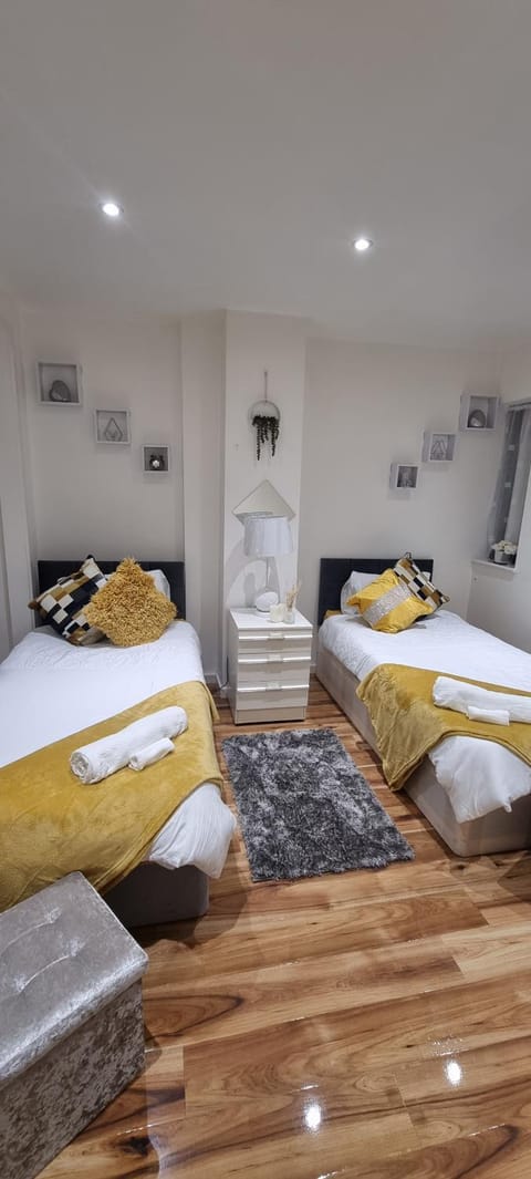 Beautiful Rooms with free on street parking in Sydenham Vacation rental in London Borough of Southwark