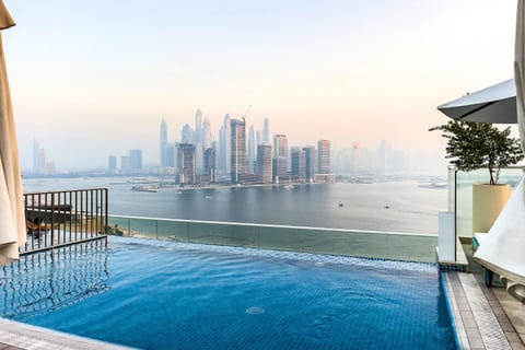 Beautiful Seven Palm Apartaments Condo in Dubai