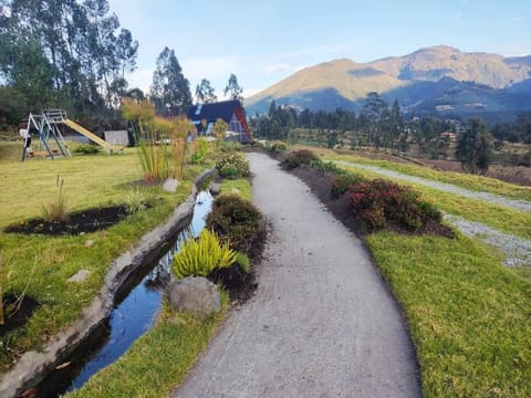 WICHI LAGO Chalet in Imbabura Province