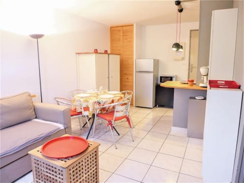 Apartment Les Terrasses de la Méditérranée-2 by Interhome Condo in Fleury
