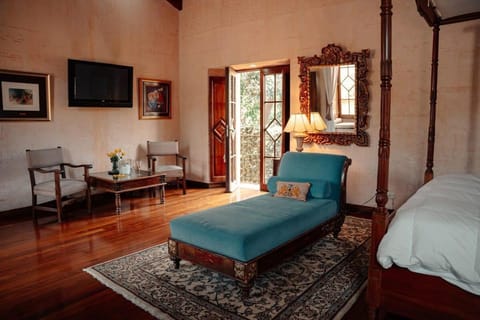 Sharazade - Boutique Stay Pool Magical Setting Bed and Breakfast in Antigua Guatemala