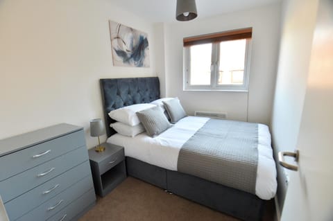 Luxury 2 BR Fully Furnished Flat in Crawley - 2 FREE Parking Spaces Condominio in Crawley