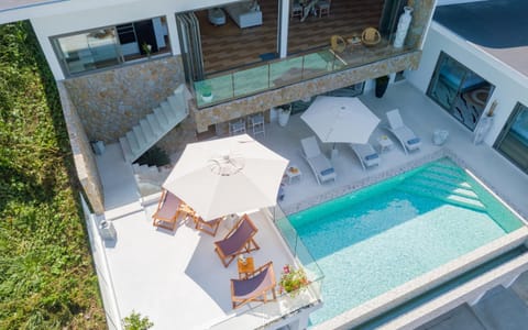 Luxury 5 bedroom oceanview villa in Bophut with Staff Villa in Ko Samui