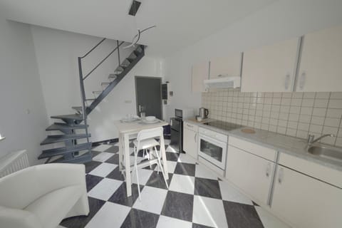 Studio Didine Condo in Charleroi