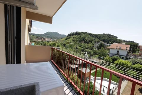 Natural landscape, View (from property/room), Balcony/Terrace