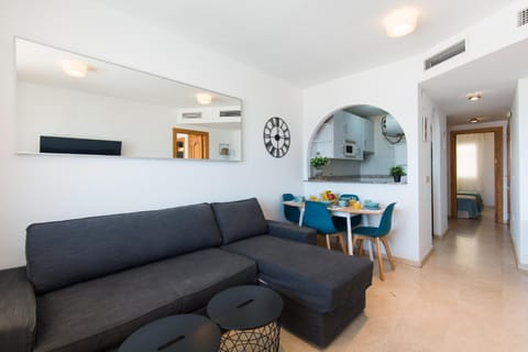 Madeinterranean Beach- Higueron Front Line Apartment Wohnung in Fuengirola