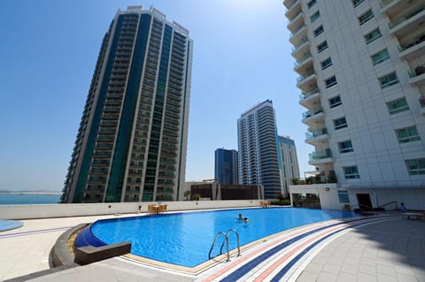 CozyCorner - Gym & Pool Access - Reem Island Condo in Abu Dhabi