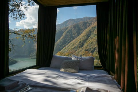 Bed, Natural landscape, Photo of the whole room, Bedroom, Mountain view