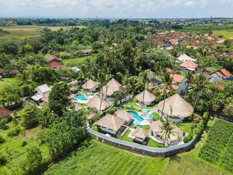 Luxury resort style Villa! Villa in Kediri