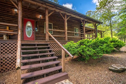 Ozarks Mountain Hideaway Secluded Fall Retreat Casa in Hollister