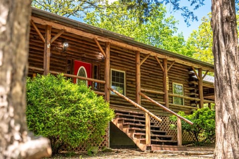 Ozarks Mountain Hideaway Secluded Fall Retreat Casa in Hollister