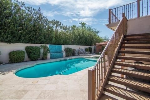 Private Executive Home, Pet Friendly, Walkable Casa in McCormick Ranch