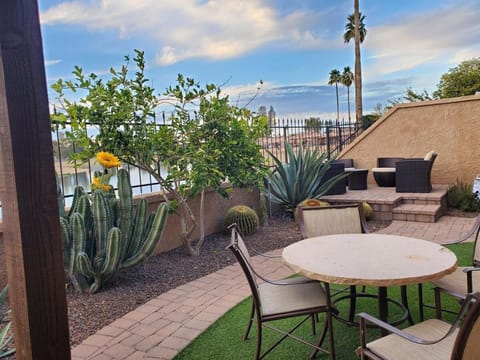 Waterfront, Camelback Mountain, Golf Course View N Maison in McCormick Ranch