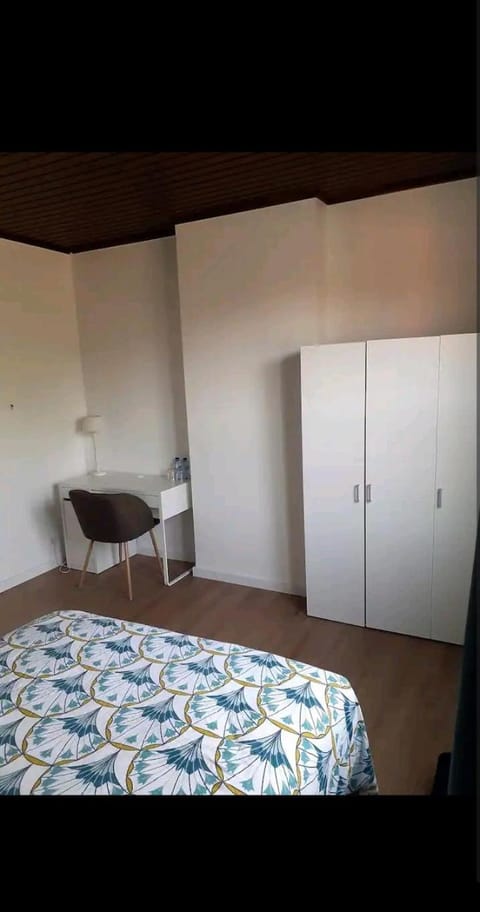 Room Marci- SweetHome Vacation rental in Charleroi