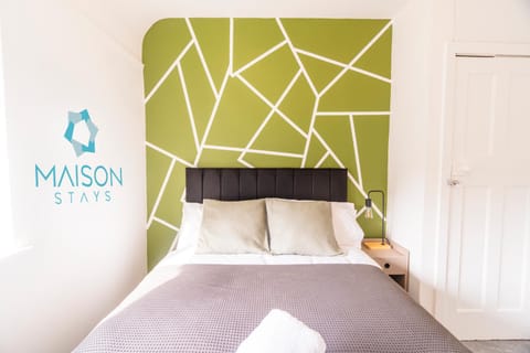 2 Bedroom House By Maison Stays - Free Parking Casa in Nottingham