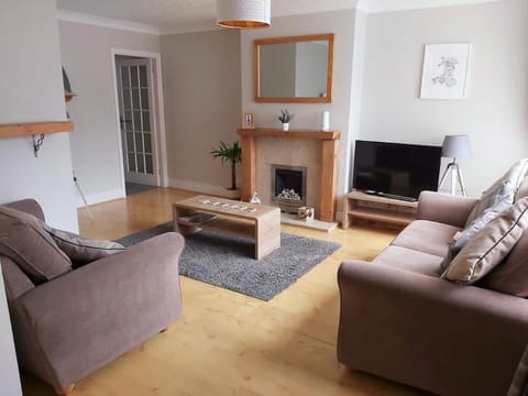 Croeso; Cosy and ideally located for mountains and beaches Casa in Deganwy