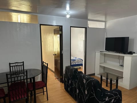 Cebu City 2 Bedroom Condo Unit-WIFI-A/C-Hot Shower (Unit 303) Eigentumswohnung in Cebu City