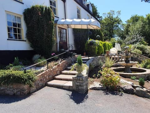 Private Use-Mount Pleasant Hotel 17 BR (sleeps32) Chalet in Sidmouth