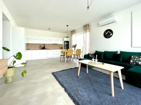 Klimatizovaný Apartmánový dom s vírivkou, 10A Haus in Bratislava