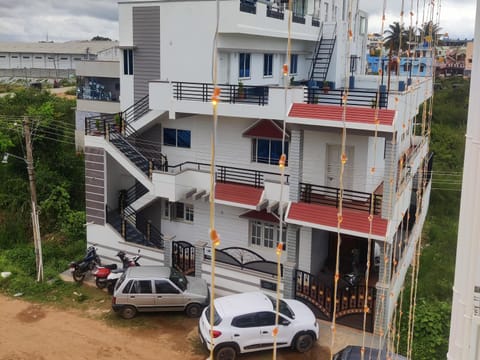 happy holiday Inn service apartment Hotel in Chikmagalur