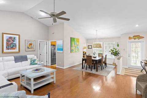 Palm Paradise- Charming Island Bungalow in Downtown Sanibel House in Sanibel Island
