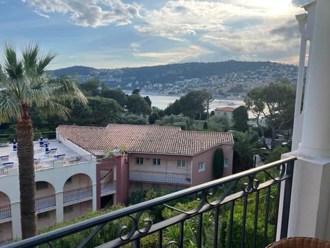 Pool , 150m to beach, seaview Apartment in Villefranche-sur-Mer