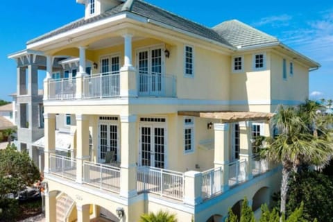 New Beachcombers at Luxurious Cinnamon Cove with Pool Maison in Palm Coast