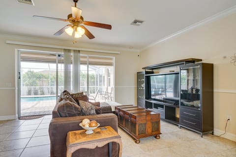 Spacious Cape Coral Home with Screened Lanai and Pool! Haus in Cape Coral