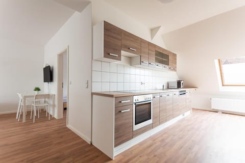 Kitchen or kitchenette, Dining area, dishwasher, minibar, pet friendly