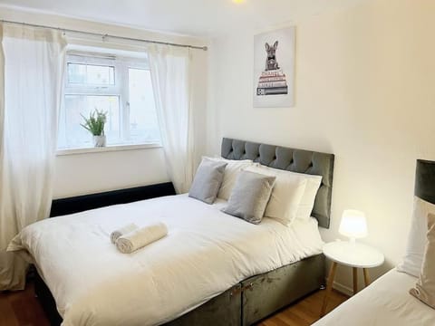 Beautiful Modern Apt (Sleeps 5) Apartment in Croydon