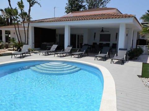 Casa junto al mar, piscina privada, mascotas y playa canina, WiFi gratis - ES-184-15 House in Montsià