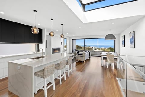 Live the dream with pool spa and ocean views Maison in Ocean Grove