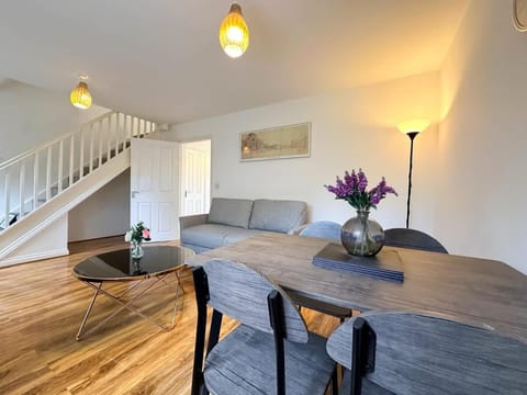 Aidan House by Blue Skies Stays House in Middlesbrough