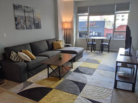 Lovely 1BR Apt. In The Gaslamp! Wohnung in Gaslamp Quarter