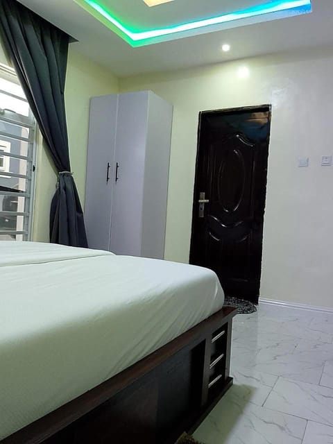 JKA1-Bedroom Luxury Serviced Apartment Condo in Lagos