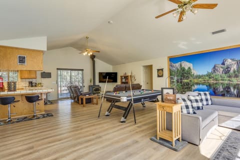Pet Friendly Mariposa Retreat with Spacious Patio! House in Bootjack