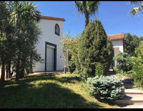 Villa Lirou House in Béziers