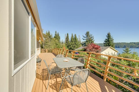 Hoodsport Vacation Rental with Deck and Canal Views! House in Hood Canal