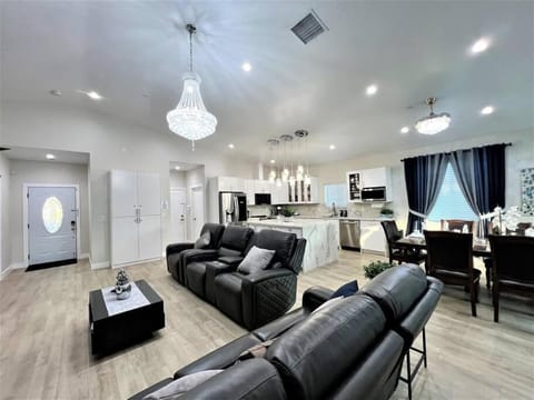 New & Modern with Accessibility-Family Friendly Wohnung in San Bernardino