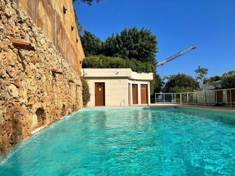 Les Jardins de Monaco vue mer et piscine Condo in Cap-d'Ail