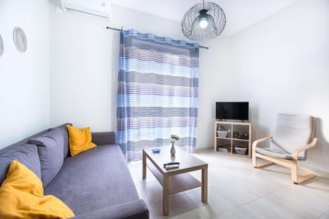 Bright Apartment In Piraeus Wohnung in Pireas