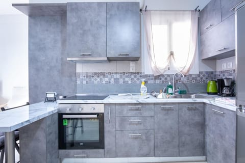 Bright Apartment In Piraeus Wohnung in Pireas