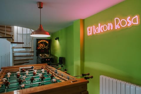 Game Room, Game Room