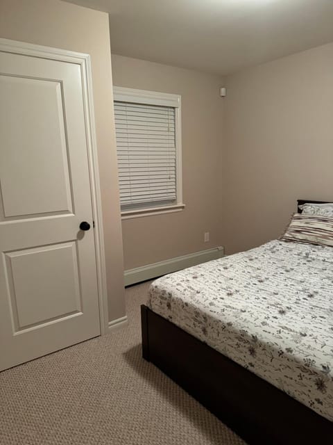 Cozy, Private Basement Suite Apartment in Dartmouth