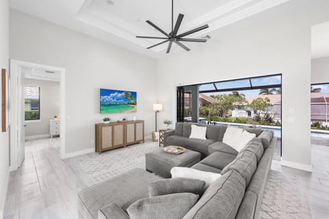 1470 Galleon Avenue House in Marco Island