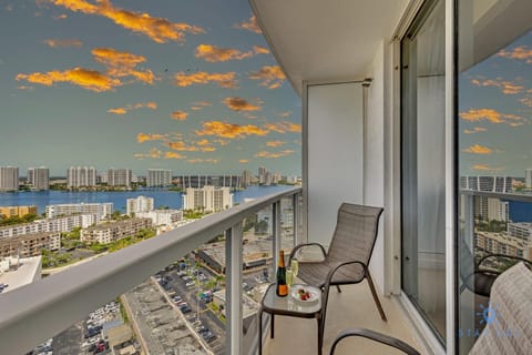 Luxurious Beach Resort Balcony Inn in Sunny Isles Beach